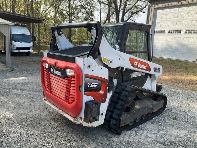 Bobcat T66 Lietoti riteņu kompaktiekrāvēji