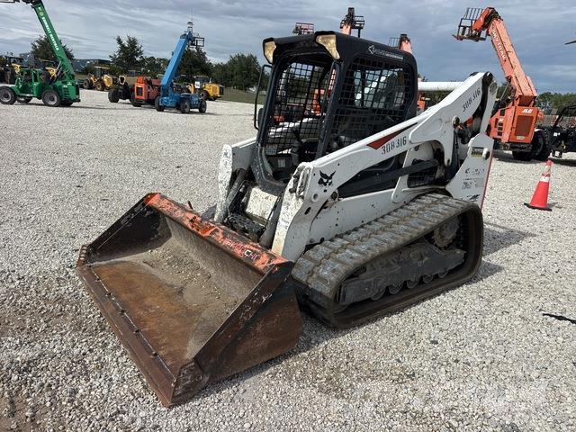 Bobcat T740 لوادر انزلاقية التوجيه