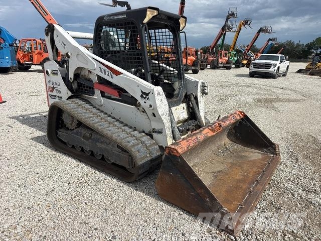 Bobcat T740 Smykem řízené nakladače