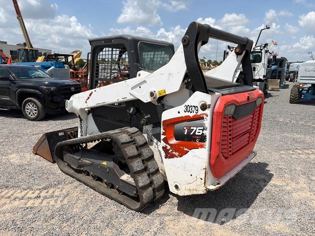 Bobcat T76 スキッドステアローダー