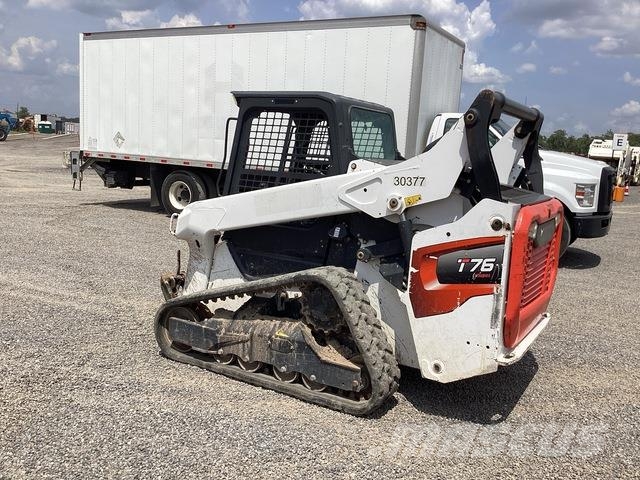 Bobcat T76 Smykem řízené nakladače