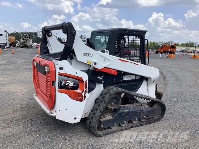 Bobcat T76 Smykem řízené nakladače