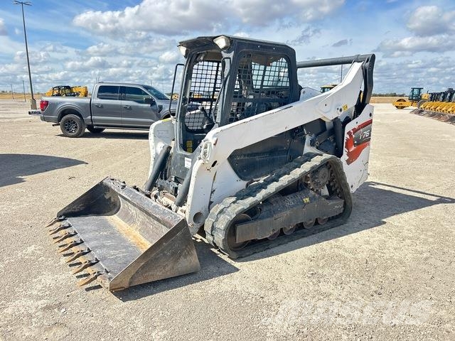 Bobcat T76 لوادر انزلاقية التوجيه