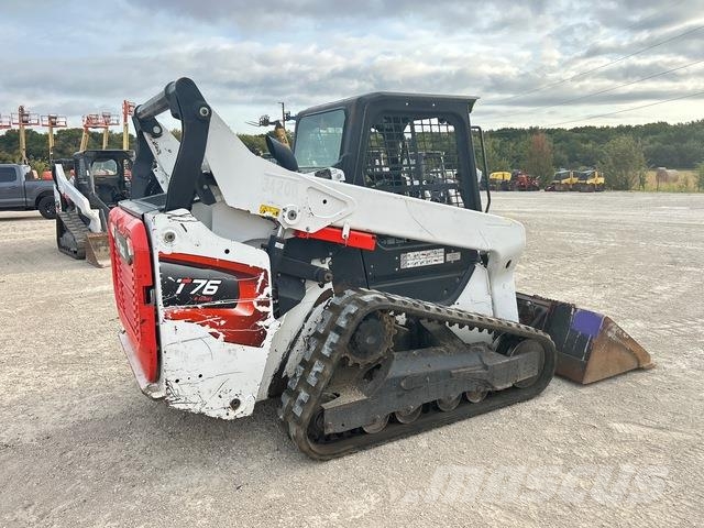 Bobcat T76 لوادر انزلاقية التوجيه