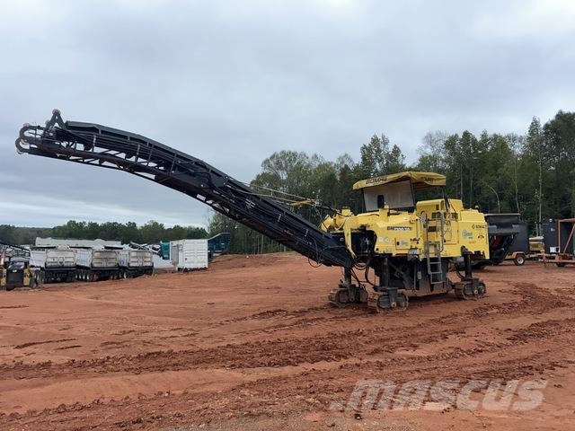 Bomag BM1300/30 T4F Asphalt cold milling machines