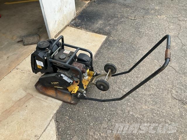 Bomag BP 25/50 دكاكات أفقية