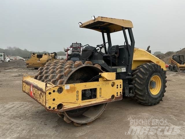 Purchase Bomag BW211 PD-40 single drum rollers, Bid & Buy on