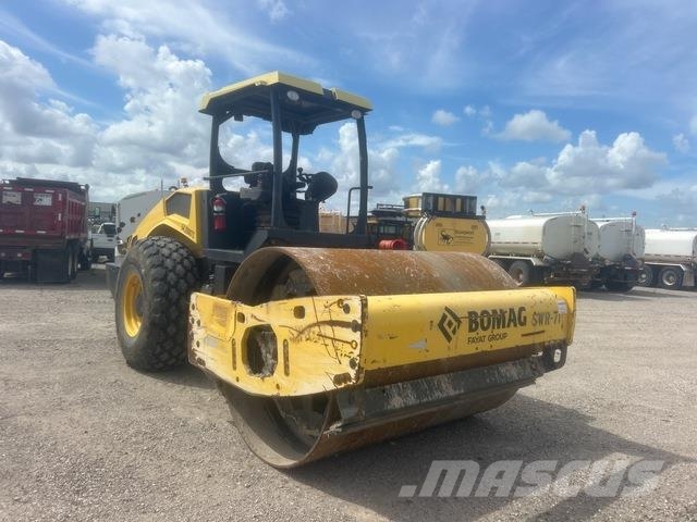 Bomag BW211DH-5 Грунтовые катки