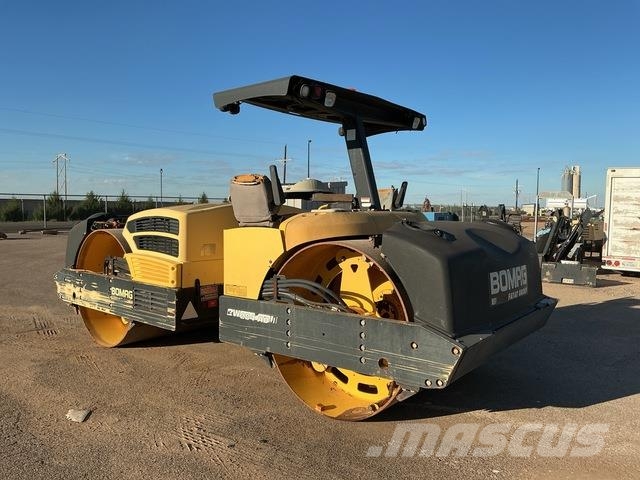 Bomag BW284AD タンデムローラ