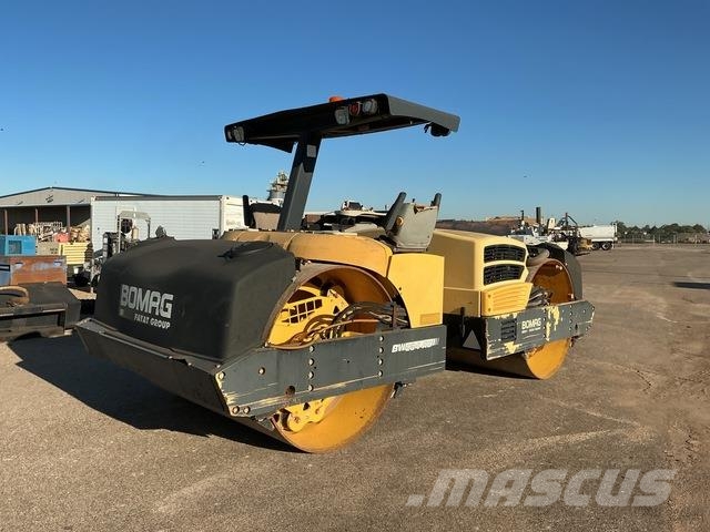 Bomag BW284AD タンデムローラ