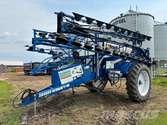 Brandt SB4000 牵引式喷雾机