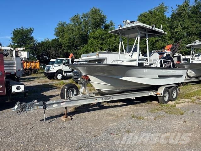 Brunswick Boston Whaler Guardian Tööpaadid / pargased