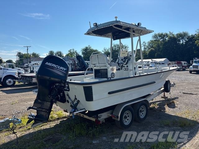 Brunswick Boston Whaler Guardian Tööpaadid / pargased