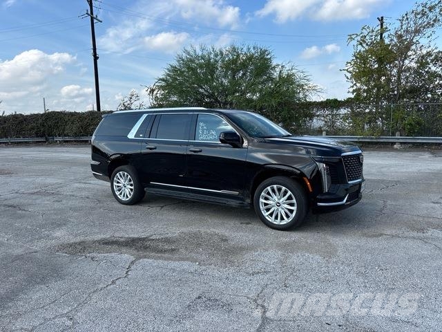 Cadillac Escalade 600 PKWs