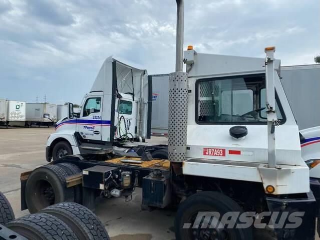 Capacity TJ5000 Tractocamiones para terminales