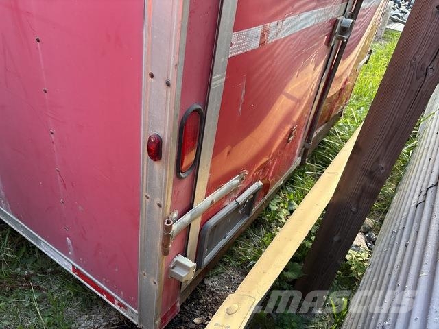 Cargo Express ボックスボディートレーラー