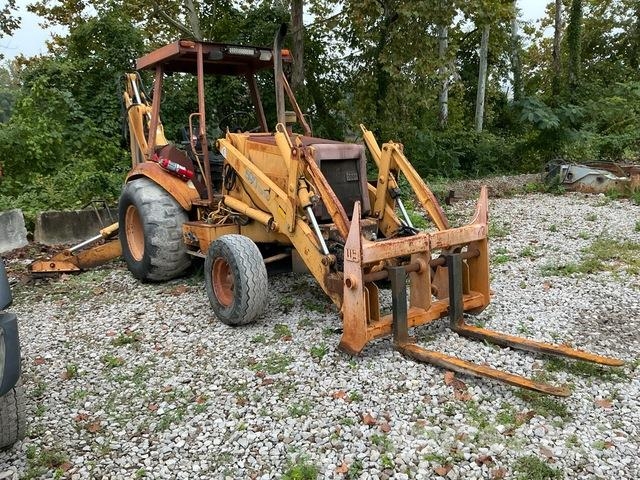 CASE 590 Baggerlader