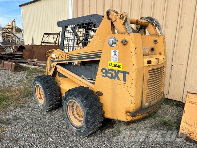 CASE 95XT Міні-навантажувачі