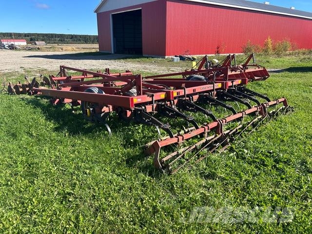 Case IH 4200FLCU Cultivators