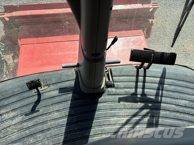 Case IH 8240 Sklízecí mlátičky