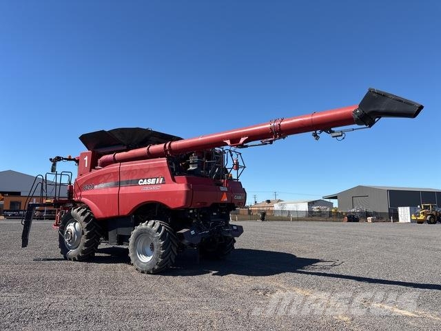 Case IH 8240 Sklízecí mlátičky