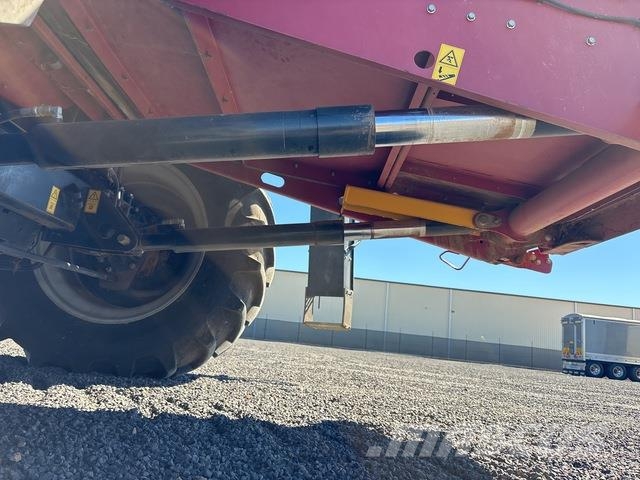 Case IH 8240 Sklízecí mlátičky