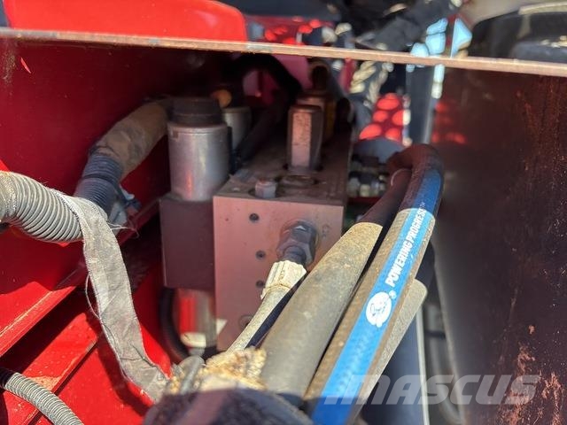 Case IH 8240 Sklízecí mlátičky