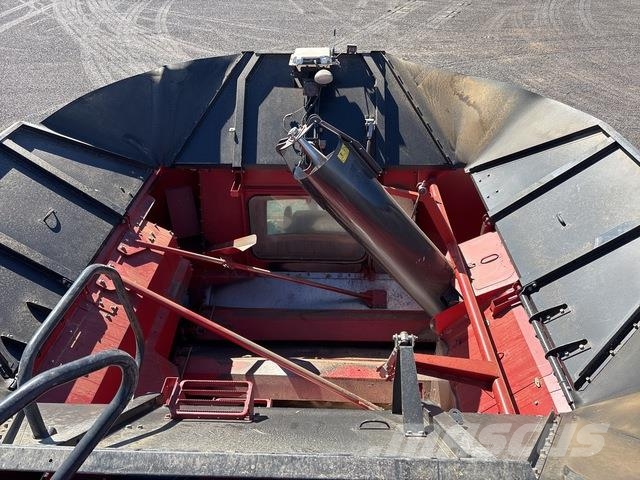 Case IH 8240 Sklízecí mlátičky