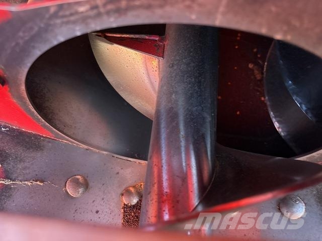 Case IH 8240 Sklízecí mlátičky