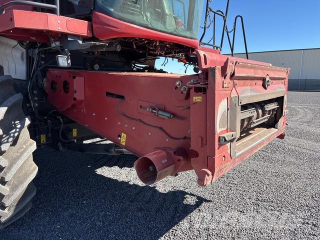Case IH 8240 Sklízecí mlátičky