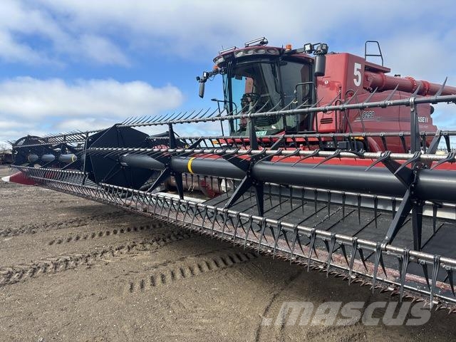 Case IH 8250 Mietitrebbiatrici