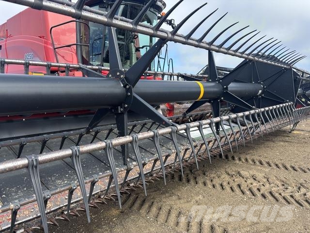 Case IH 8250 Mietitrebbiatrici