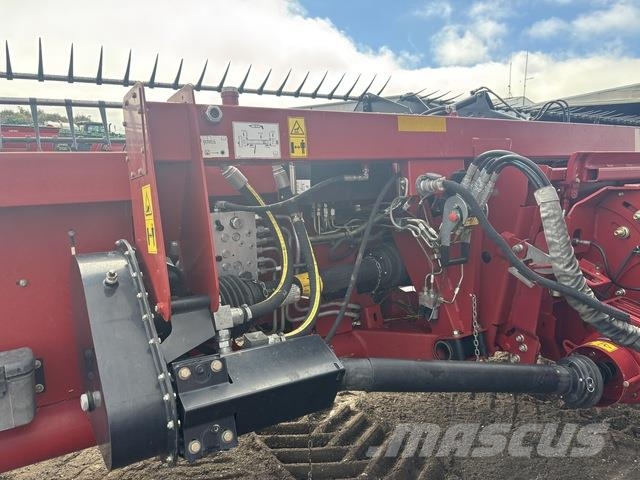 Case IH 8250 Mietitrebbiatrici