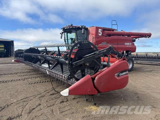 Case IH 8250 Mietitrebbiatrici