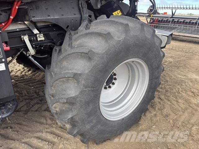 Case IH 8250 Mietitrebbiatrici