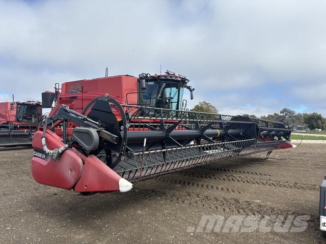 Case IH 8250 Mietitrebbiatrici