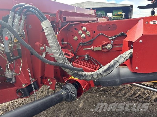 Case IH 8250 Mietitrebbiatrici