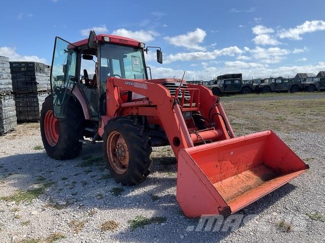 Case IH M9000 الجرارات