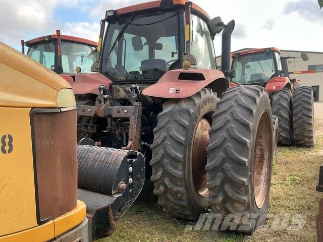 Case IH MX230 الجرارات