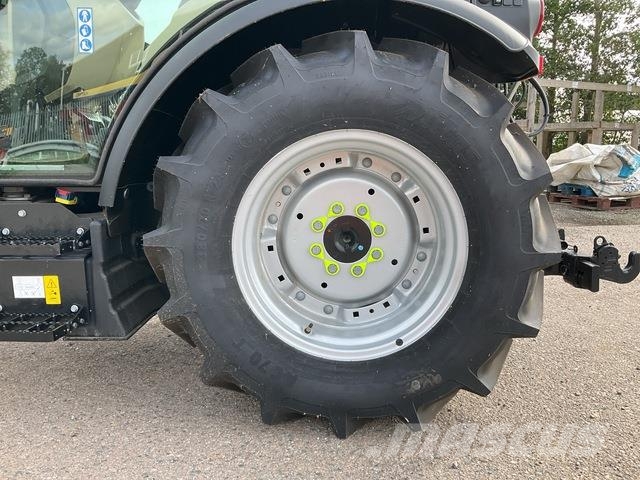 Case IH Quantum 90N Tractors