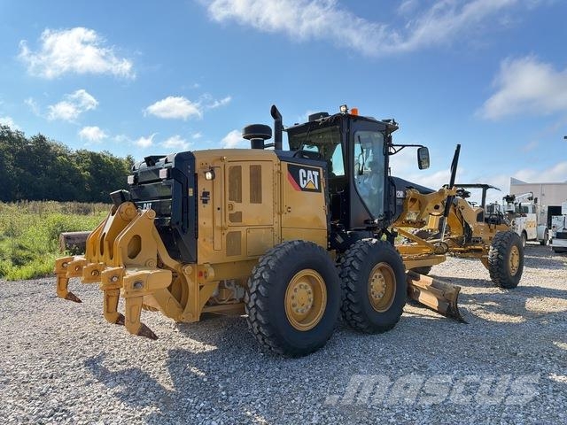CAT 12M3 AWD Γκρέιντερς