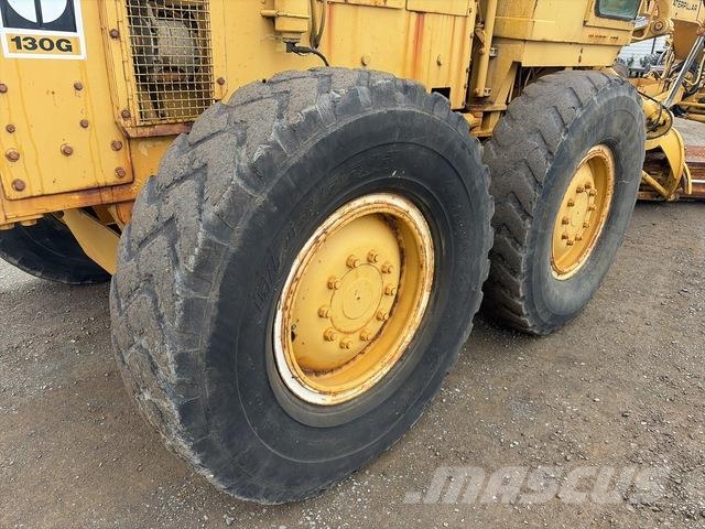 CAT 130G Grader