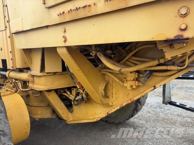 CAT 130G Grader