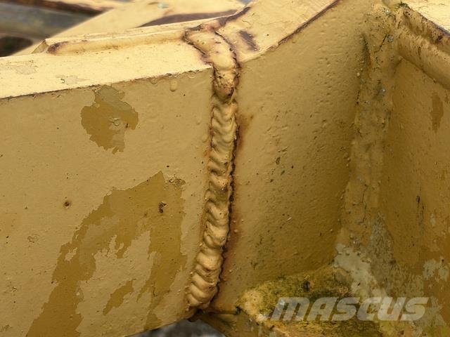 CAT 130G Grader