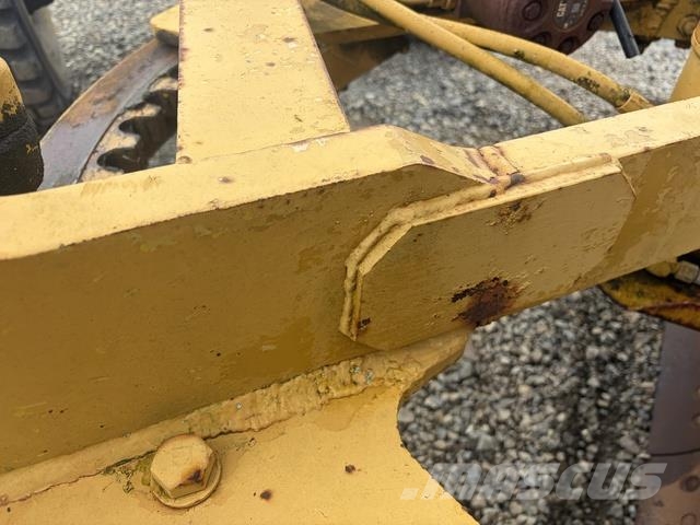 CAT 130G Grader