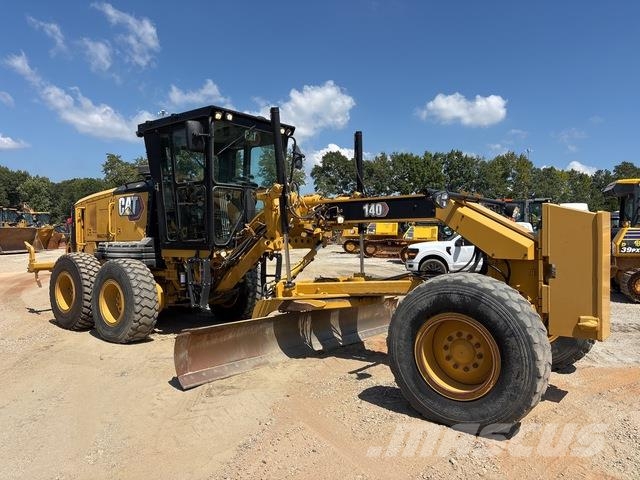 CAT 140 Grederji