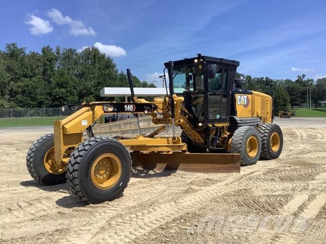 CAT 140 Graders