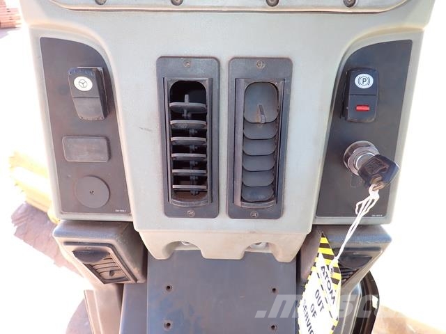 CAT 160M Grader