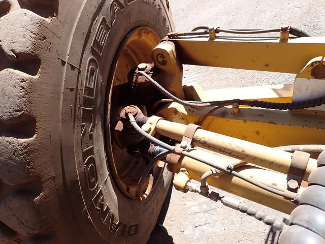 CAT 160M Grader