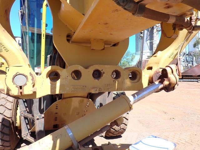 CAT 160M Grader